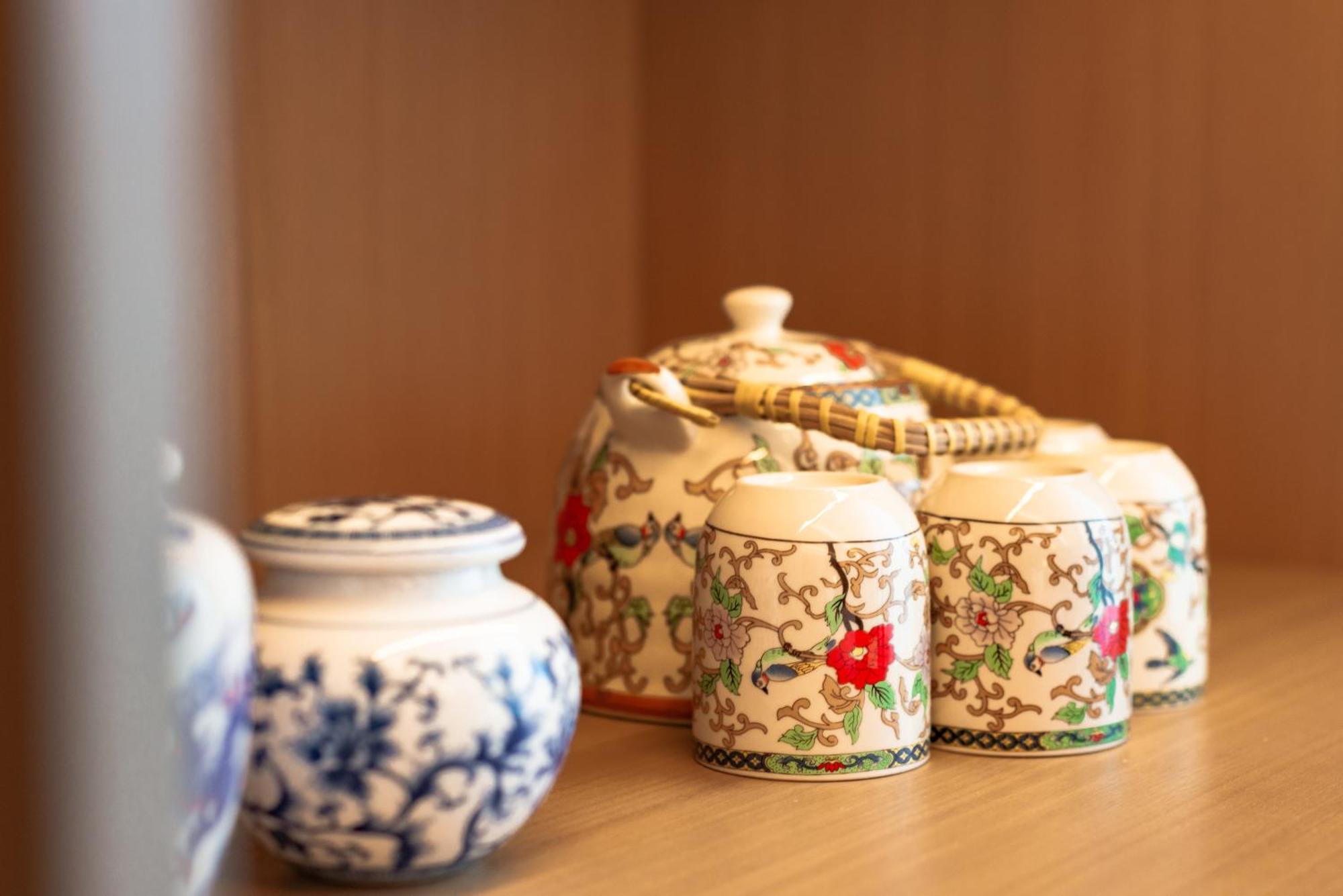 Purple Horse Hotel &Beijing Hutong Designer Boutique Garden Hotel&French Window&Close To The Forbidden City&Tian'Anmen&Wangfujing&Nanluogu Lane&Lama Temple&360-Degree Viewing Terrace Bar&Roof Swimming Pool&Private Bathtub&Laundry&Gym&Family Suite Buitenkant foto
